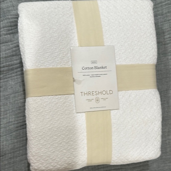Threshold King 100% Lightweight White Cotton Textured Blanket Oversized 108x92 - Picture 3 of 6